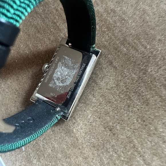 NWT Gucci Stainless Steel Watch $1100 - Picture 5 of 5